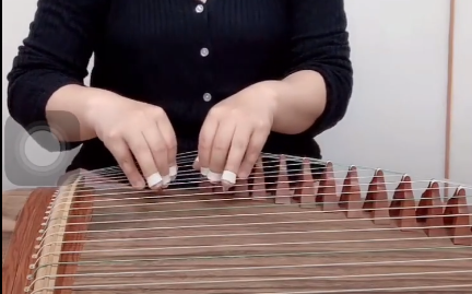 古筝基本功琶音弹奏方法教学视频1
